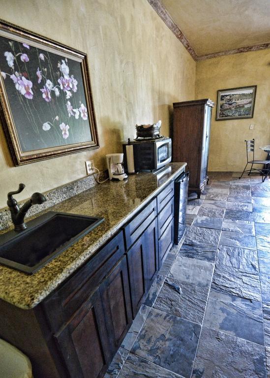 Blanco Riverside Cottages Rom bilde