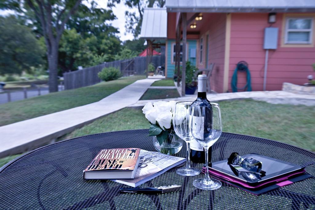 Blanco Riverside Cottages Rom bilde